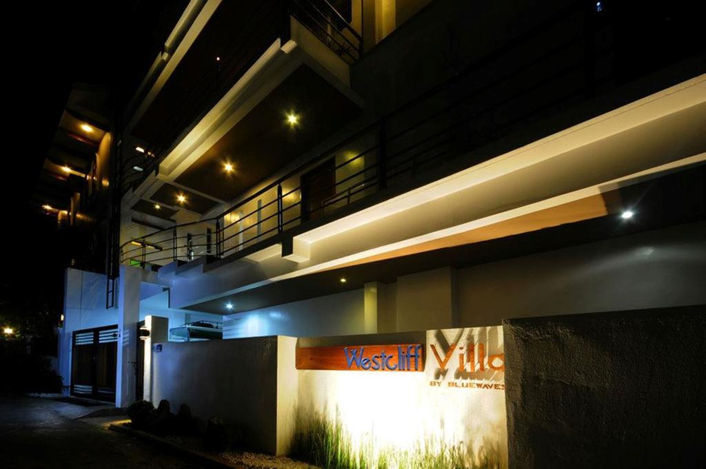 Bluewaves Westcliff Villa Balabag  Exterior photo