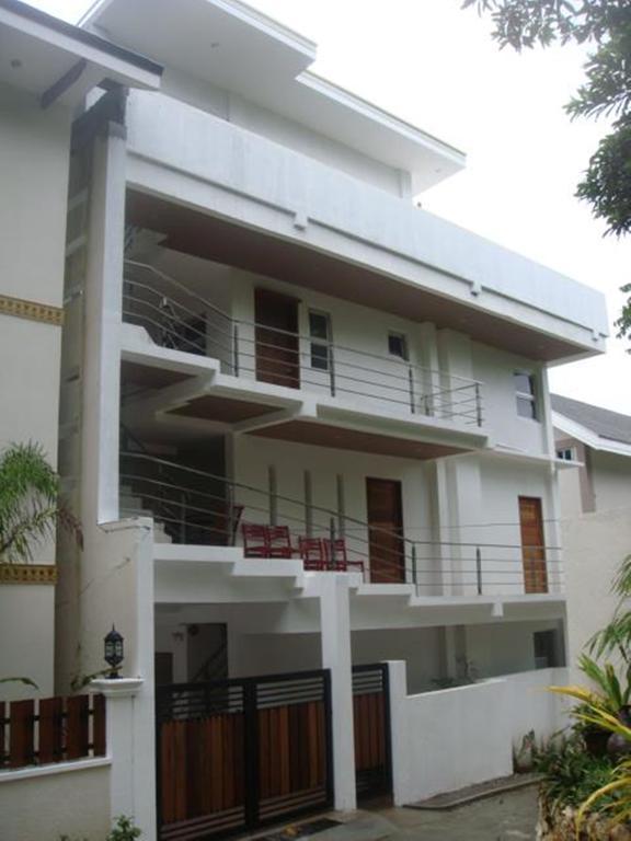 Bluewaves Westcliff Villa Balabag  Exterior photo
