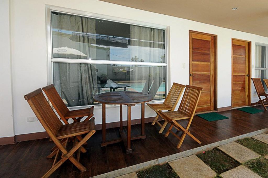 Bluewaves Westcliff Villa Balabag  Exterior photo