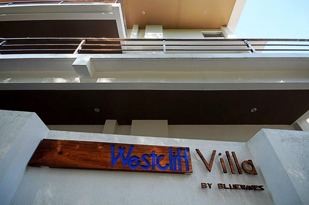 Bluewaves Westcliff Villa Balabag  Exterior photo