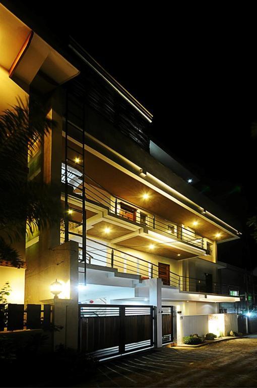 Bluewaves Westcliff Villa Balabag  Exterior photo