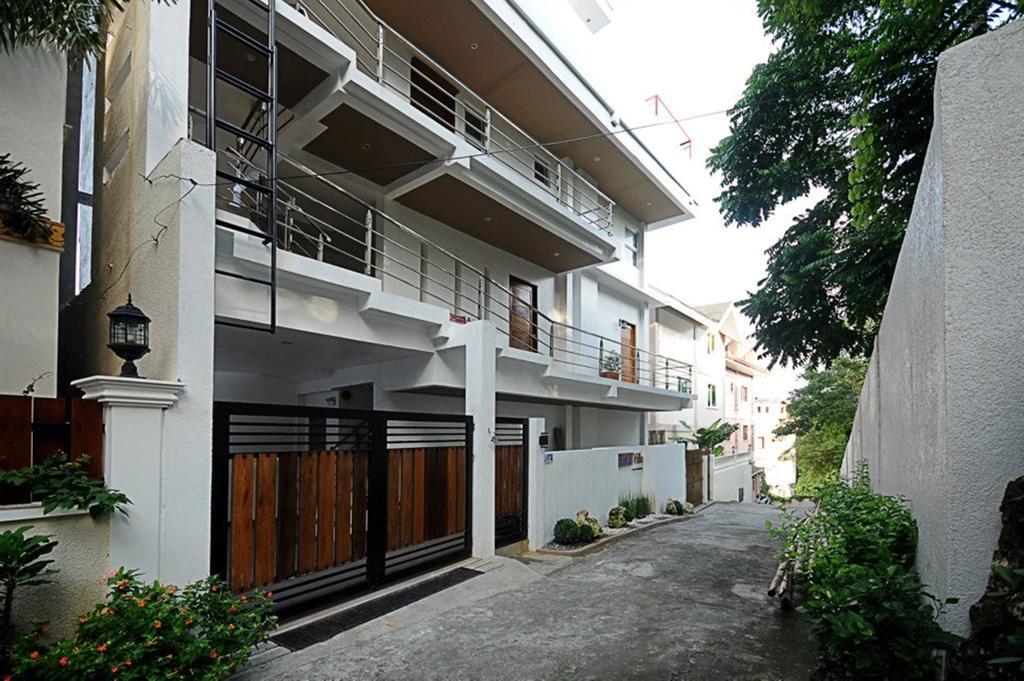 Bluewaves Westcliff Villa Balabag  Exterior photo