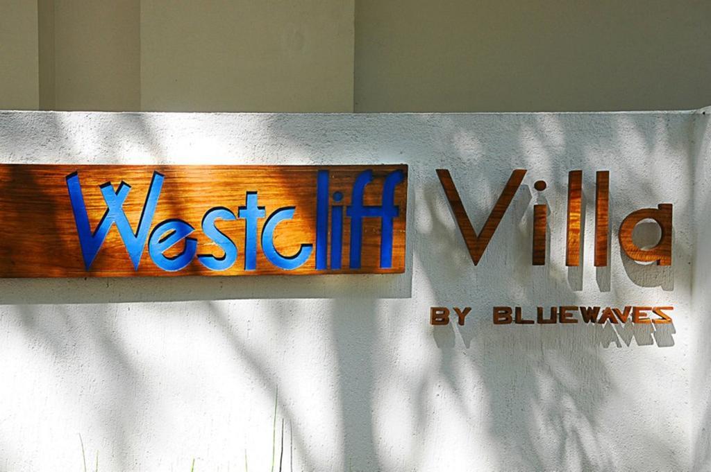 Bluewaves Westcliff Villa Balabag  Exterior photo