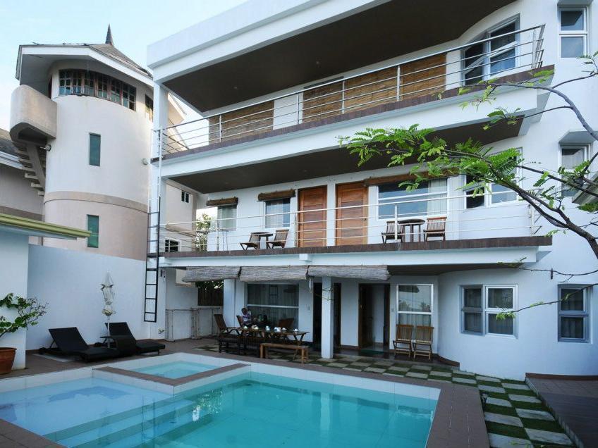 Bluewaves Westcliff Villa Balabag  Exterior photo